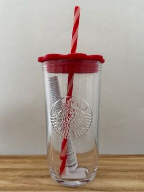 NWT Starbucks Valentines Day 16oz recycled glass heart cold cup w/ heart bottom